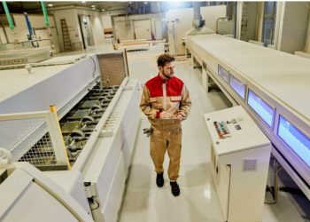 Exploring the Synergy of Powder Coating Guns and Ovens